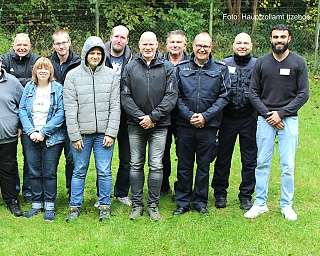 Gruppenfoto Schichtwechsel mit dem Hauptzollamt Itzehoe neu